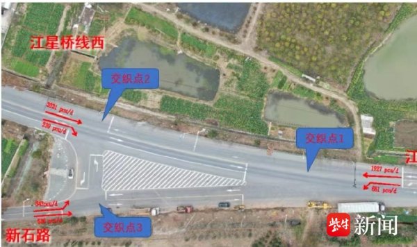 开yun体育网然后用小推车相似的画线机画上新的标线-kaiyun体育全站app入口登录